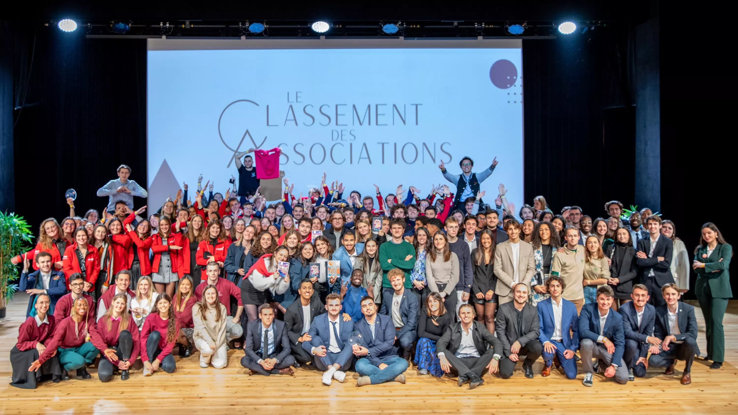 Ensemble des participants de la cérémonie finale 2022